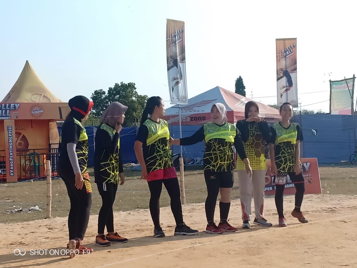 Taklukkan SMK Jatirogo, Tim Voli Putri Desa Sugihan Melaju ke Babak Final